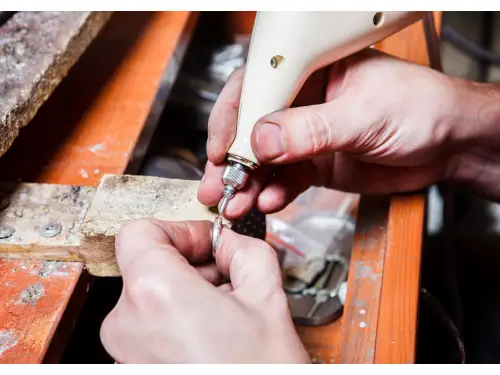 Krótkie sentencje na grawer – inspiracje i pomysły Krótkie sentencje na grawer – inspiracje i pomysły